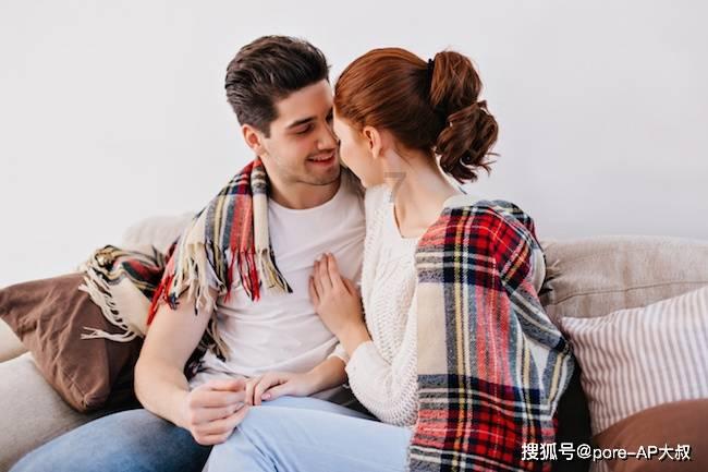 逃离古老的乡村房子
