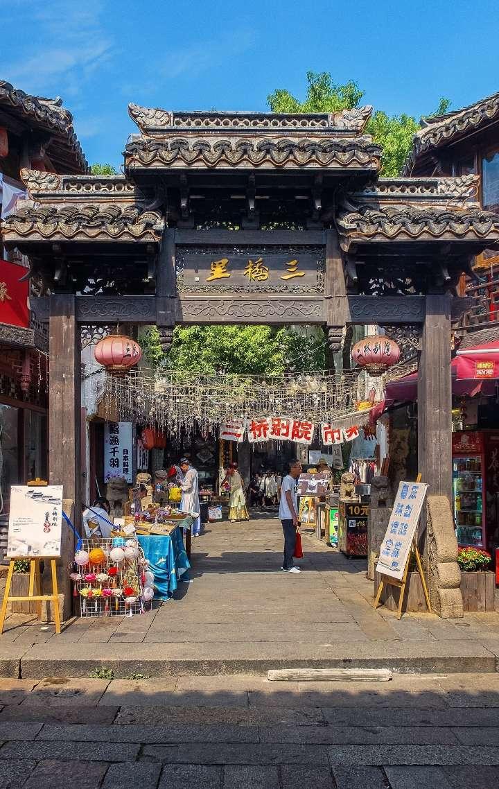 湖北连发41条大风蓝色预警,请尽量减少户外活动